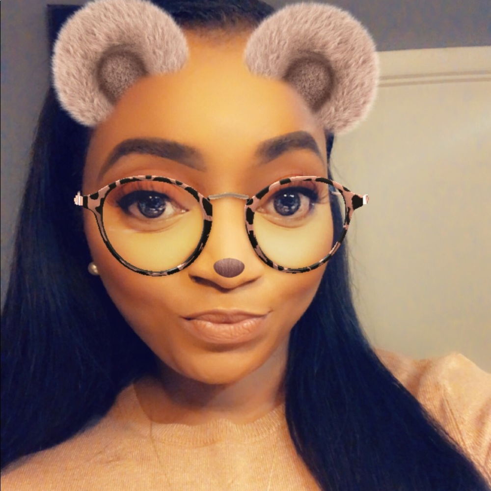 Meet your Posher, Stephanie